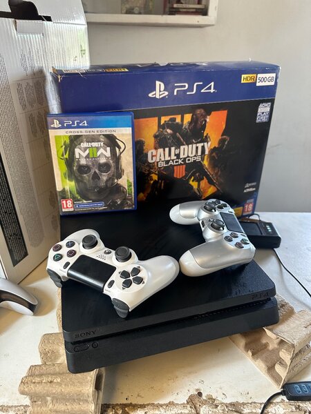 PlayStation 4 slim