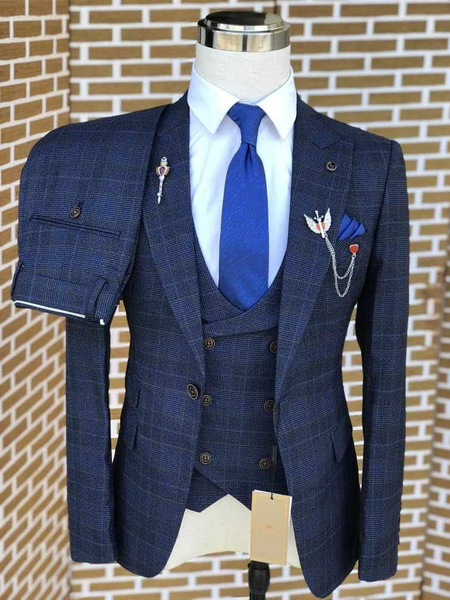 Suit bleu