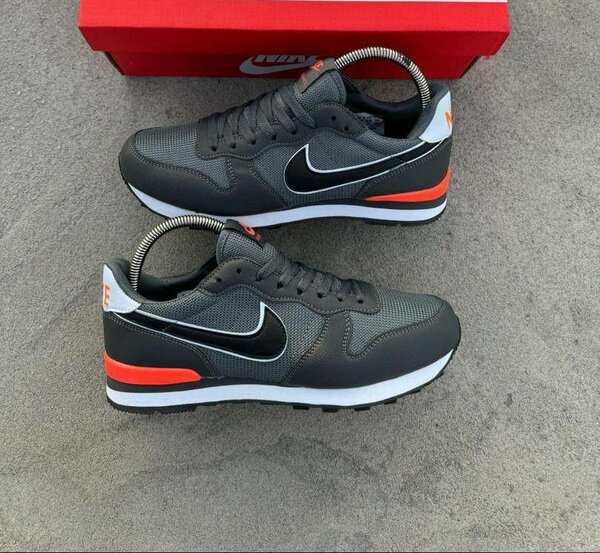 Paire de tenis