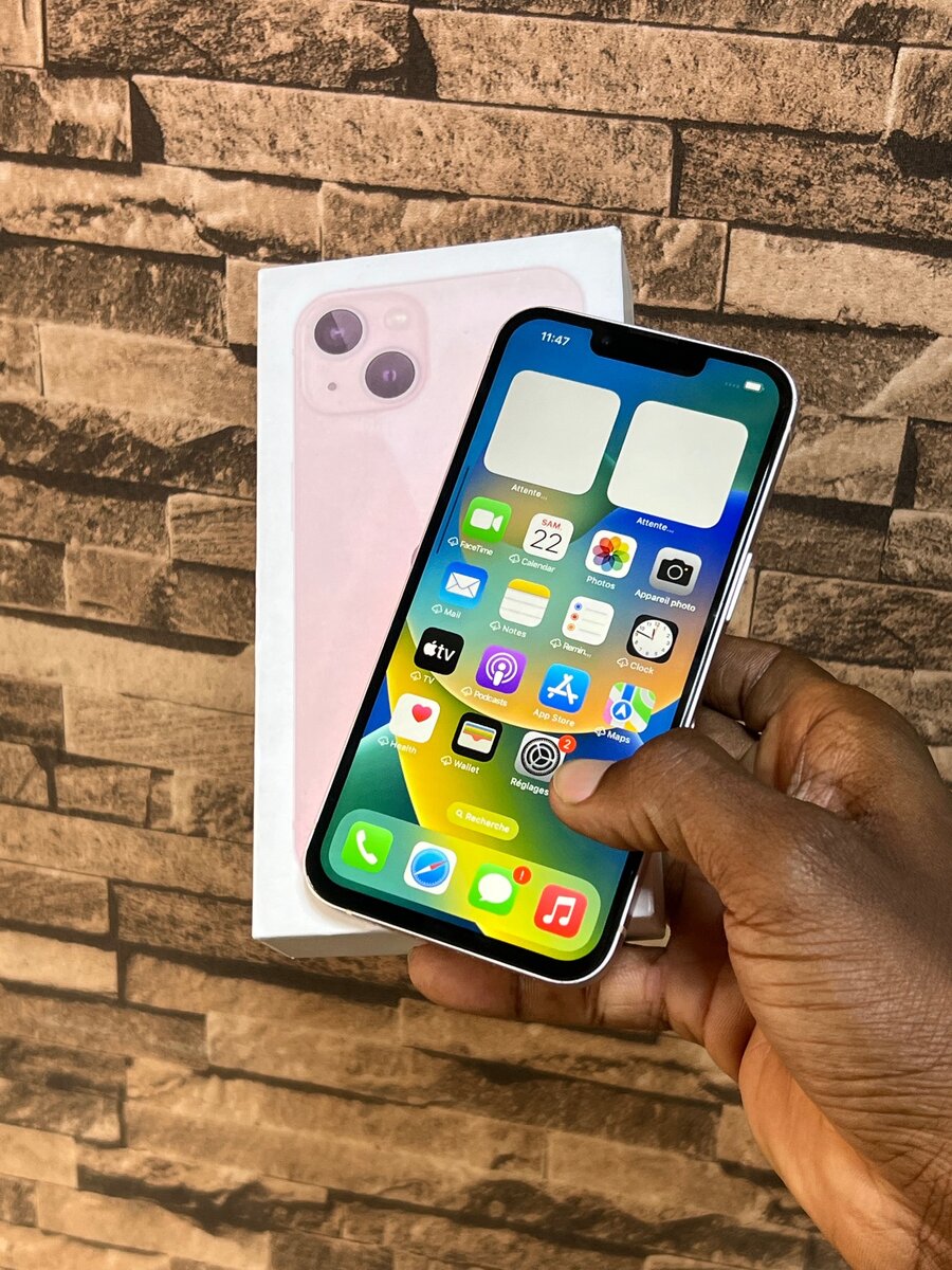 iPhone 13 simple