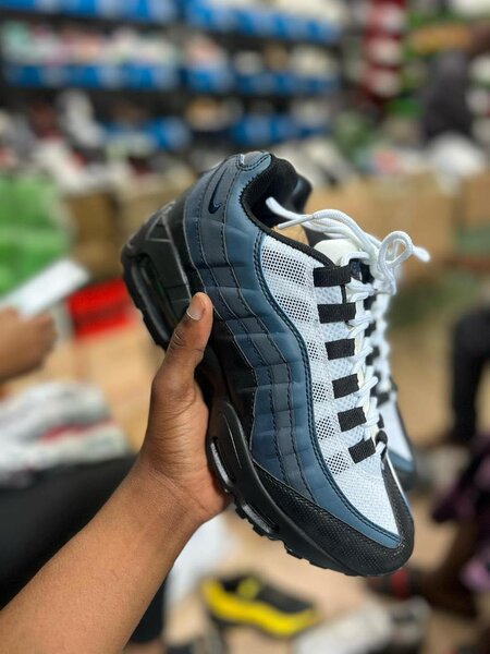 95 shoes
