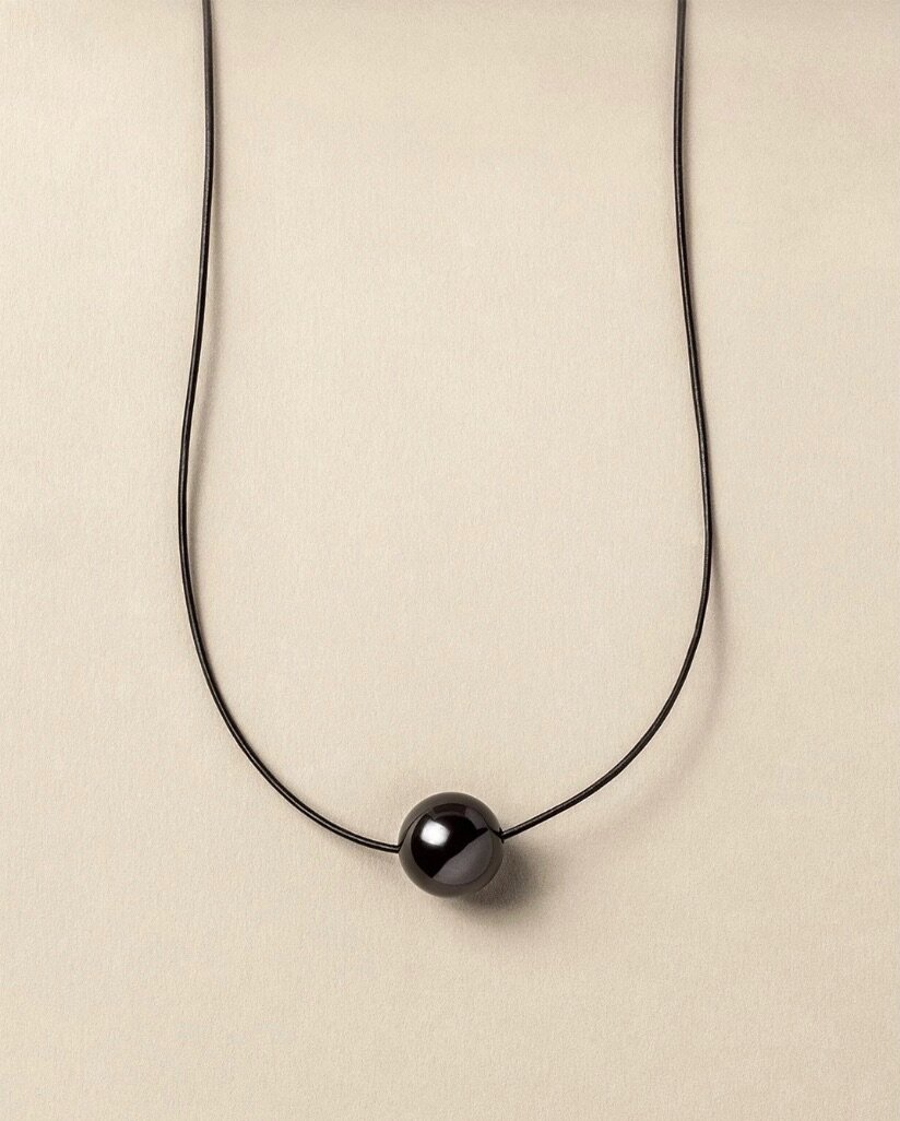 Black choker