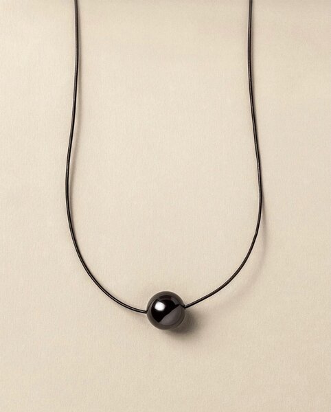 Black choker