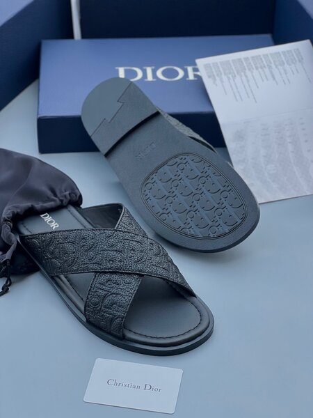 Men slippers