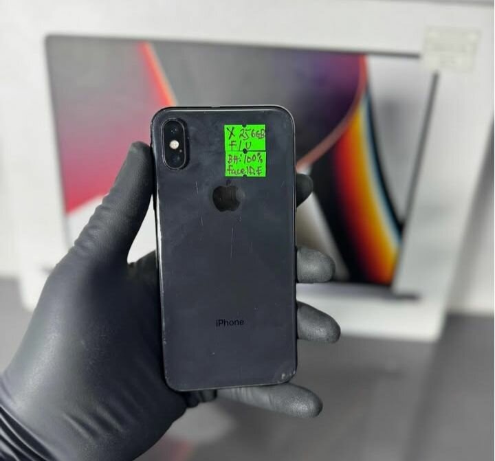 PRE-OWNED IPHONE X (Factory Unlock)
