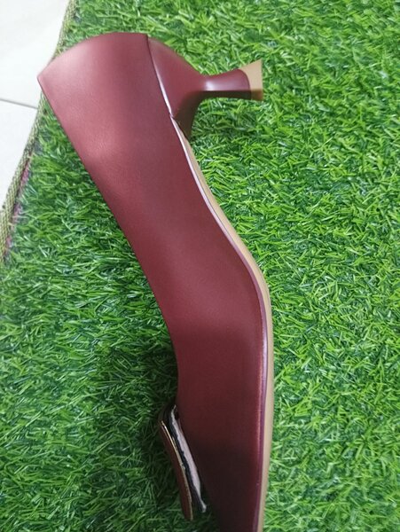 Dress shoe