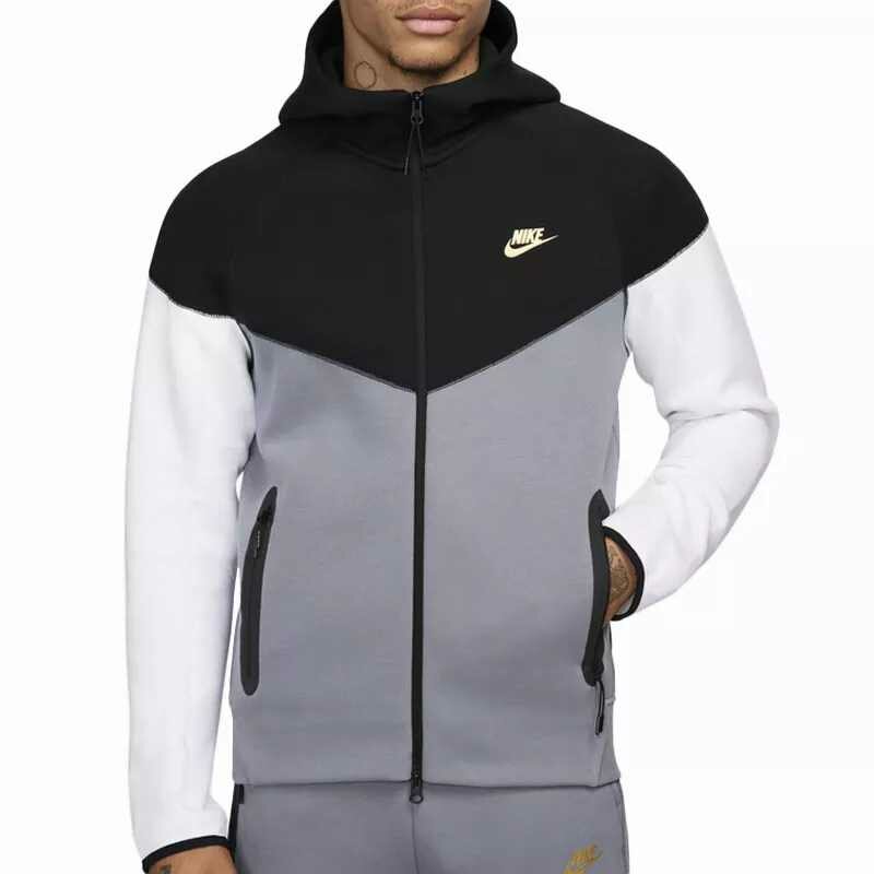 nike tech