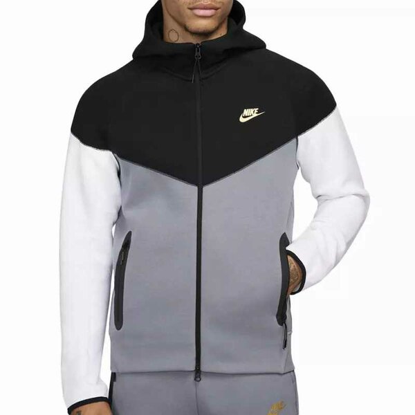 nike tech