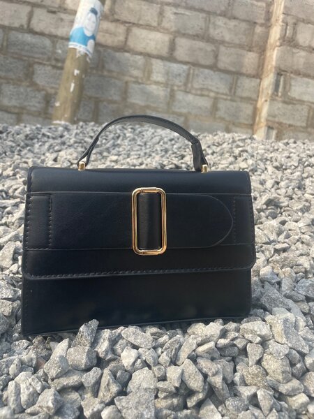Handheld bag