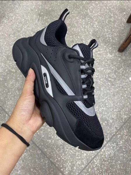 DIOR B22