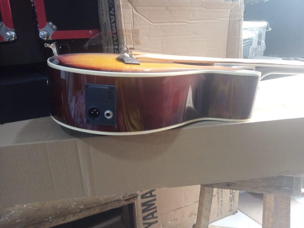 Guitare acoustique électro