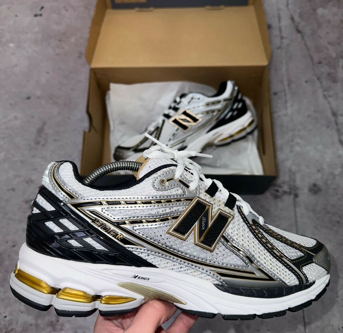 NEW BALANCE 1906