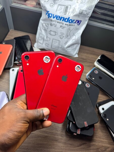 IPHONE XR
