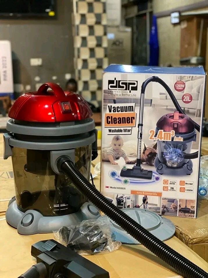 VACUUM CLEANER