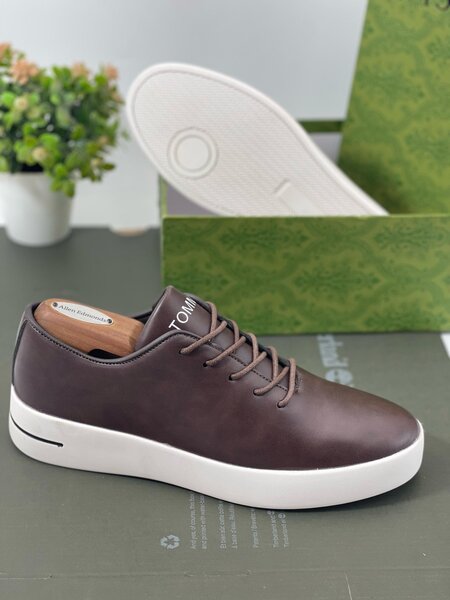 LACOSTE BROWN AND WHITE