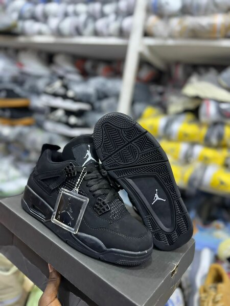 JORDAN 4 IV All Black