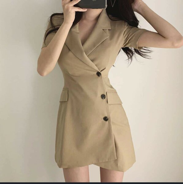 Robe blazer élégante beige