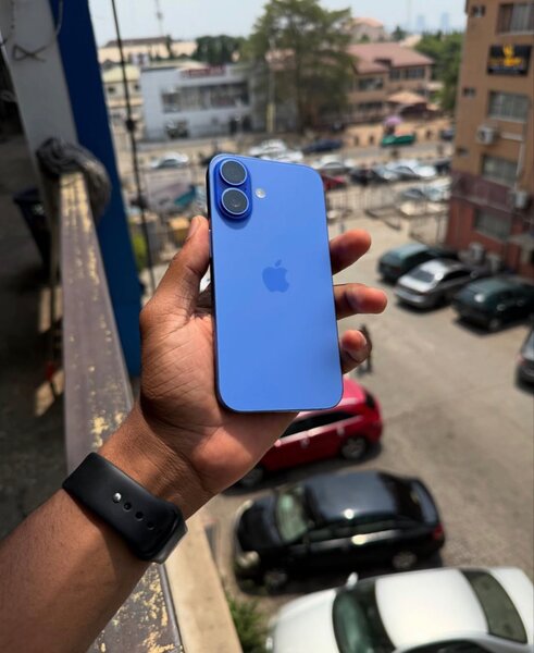 iPhone 16