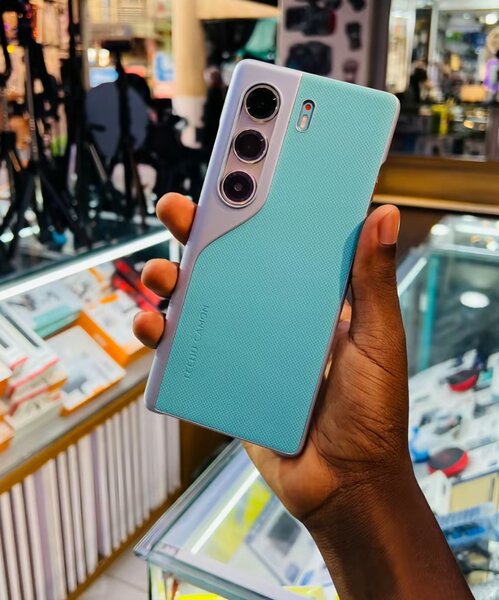 Tecno CAMON 40 Pro