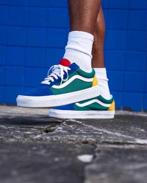 Chaussures colorées en toile