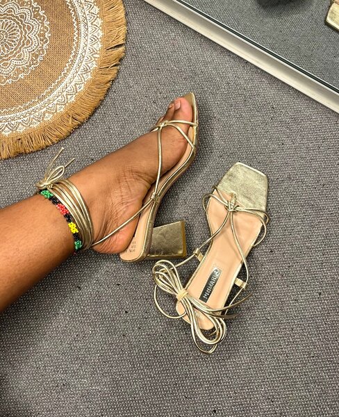 Talon à lacets