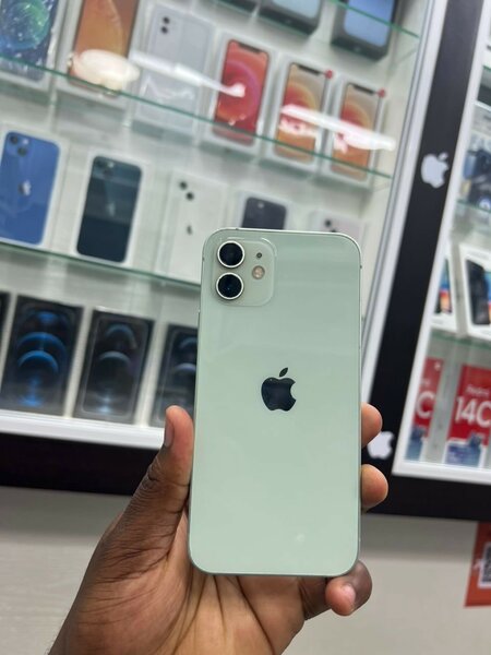 iPhone 12 simple