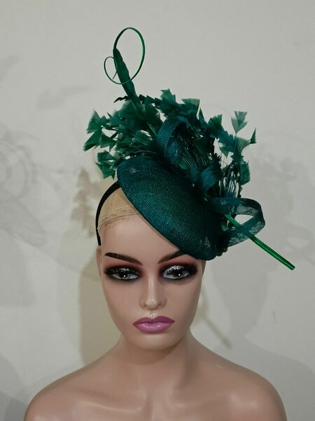 Elegant Green Fascinator