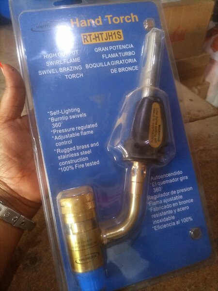 Hand torch