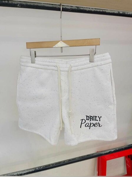 Short nika