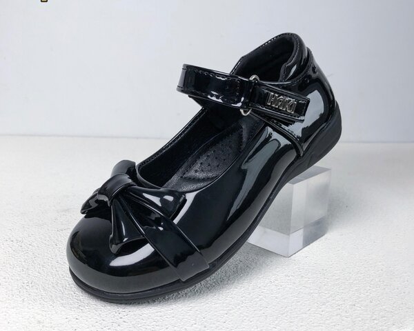 Dress shoes