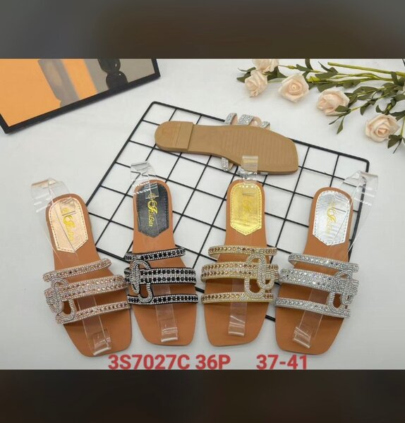 Ladies slippers