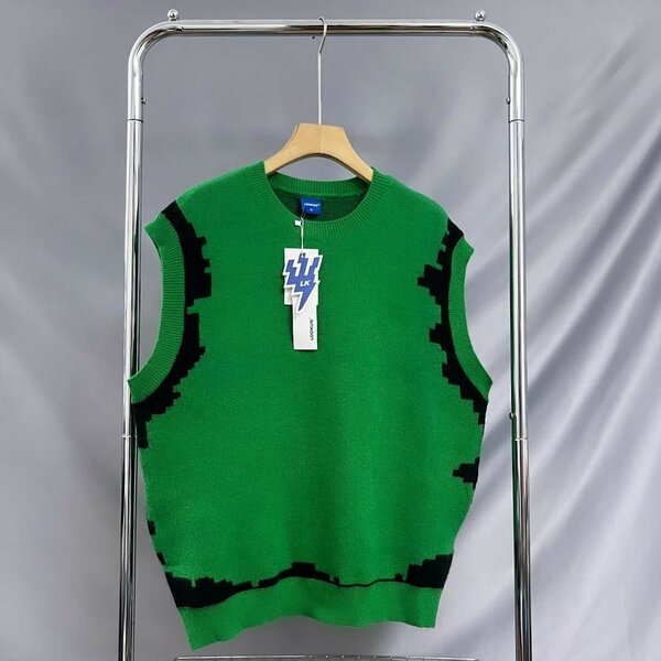 Knitted Armless