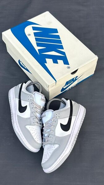 Nike dunk gris blanc