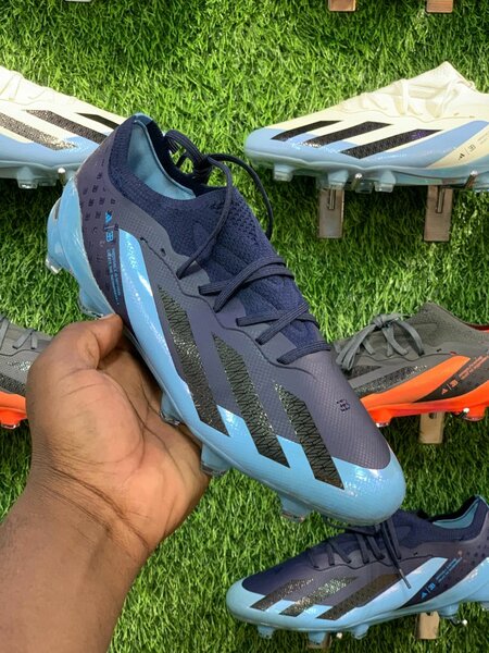 Crazy fast boots