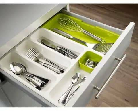 Kitchen cutlery tray
