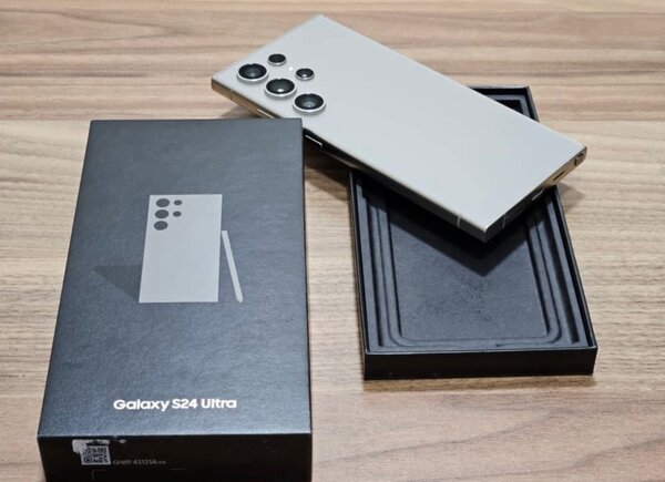 Samsung Galaxy S24 Ultra (256/12) état quasi neuf