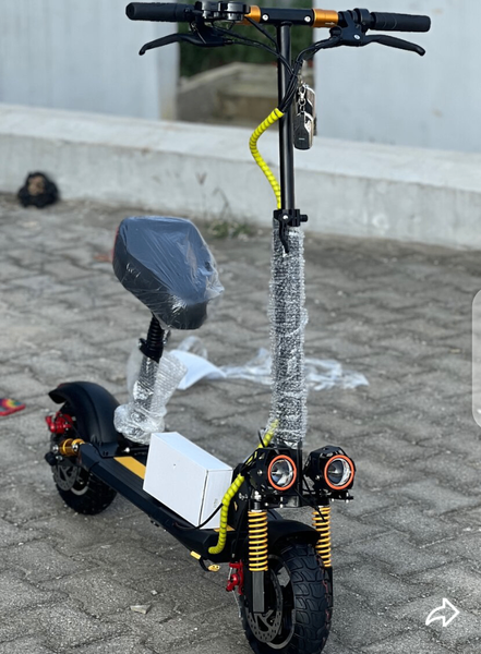 Trottinette électrique avec siège
