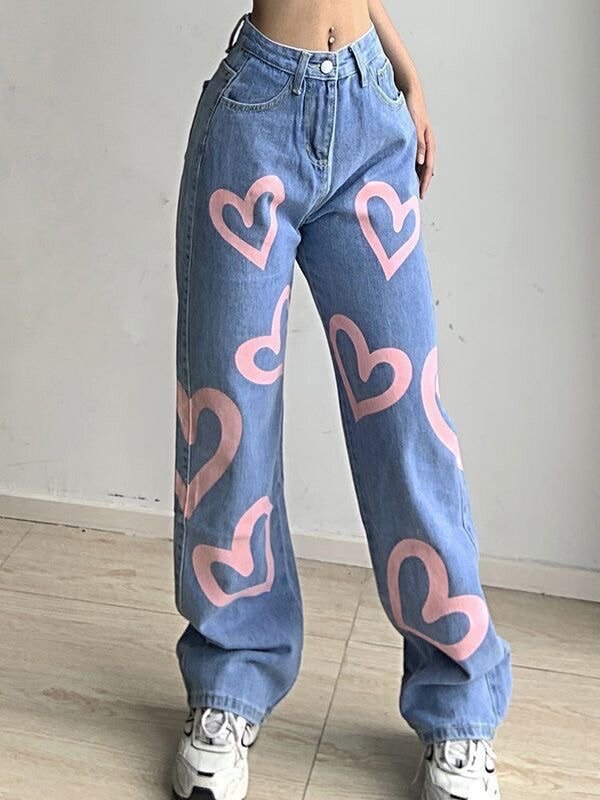 Jean large à motifs cœurs