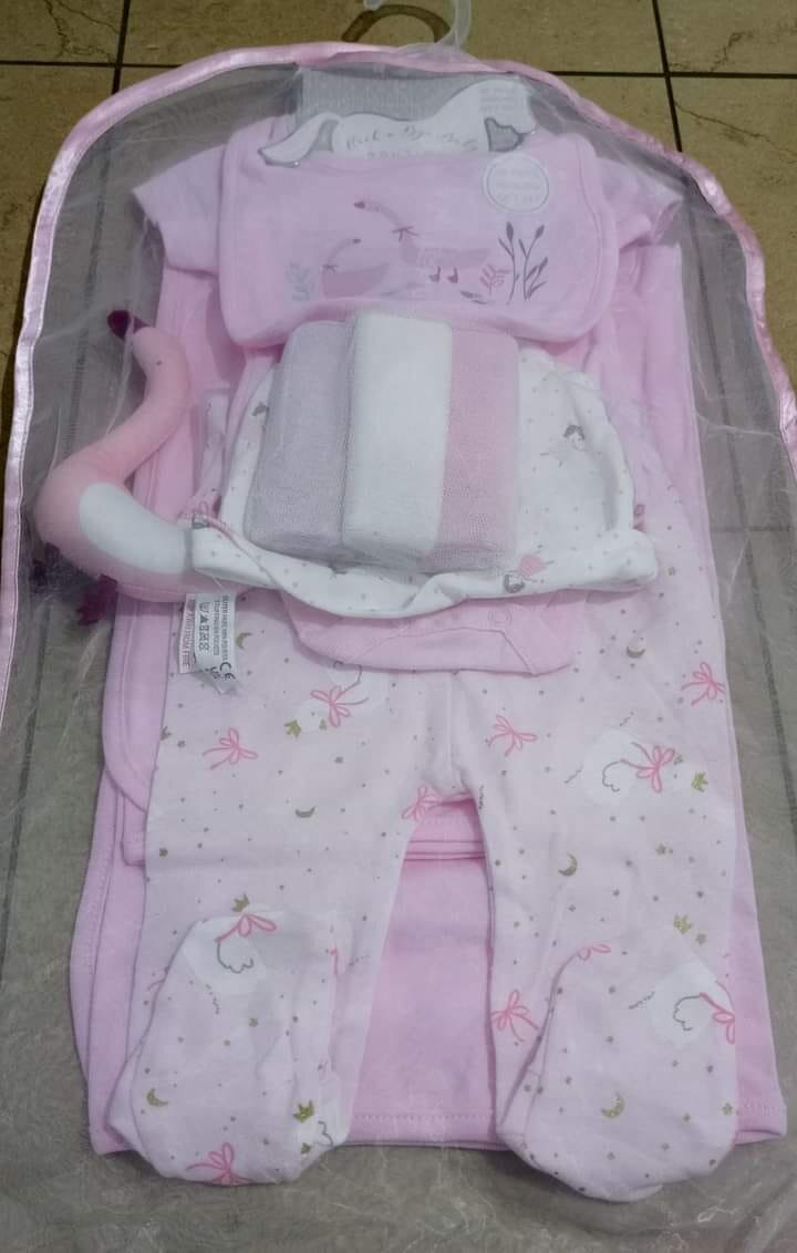 Dispo nos kit naissance de 9 pièces