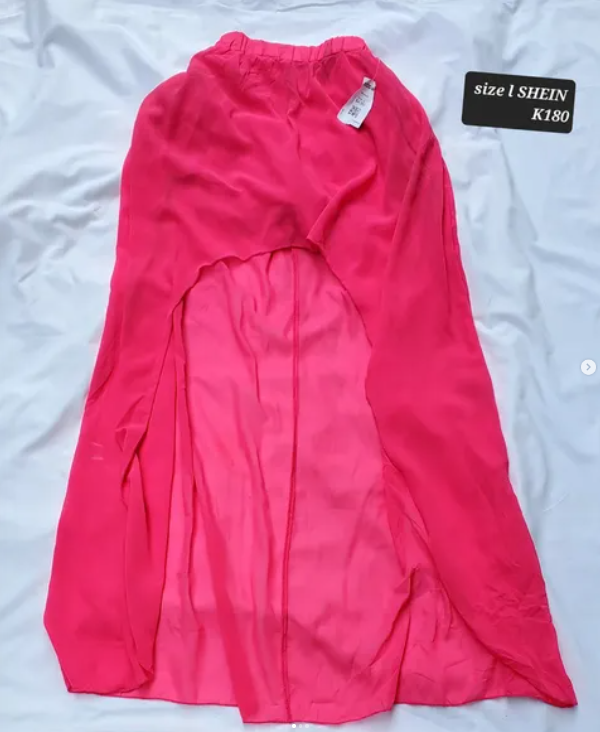 pink skirt