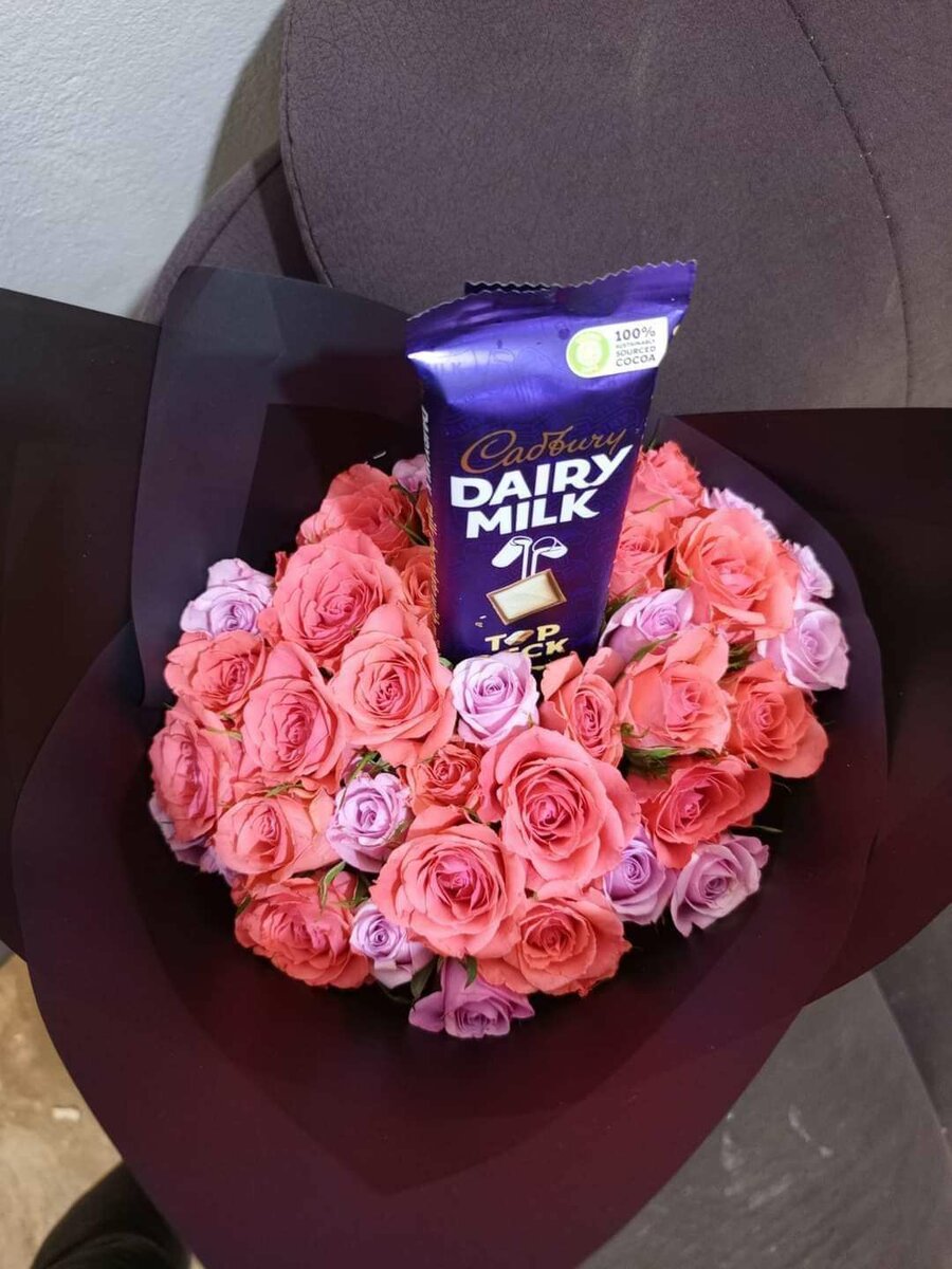 Pink roses bouquet