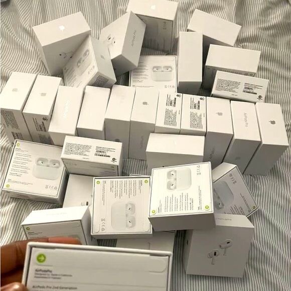 AIRPODS
