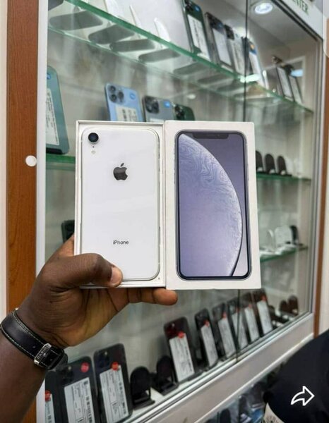 iPhone XR Débloqué Multicolor