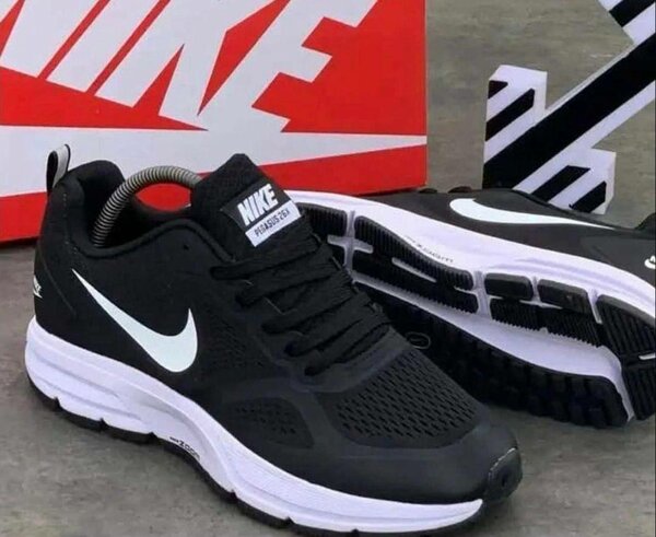 Nike Running Sneaker
