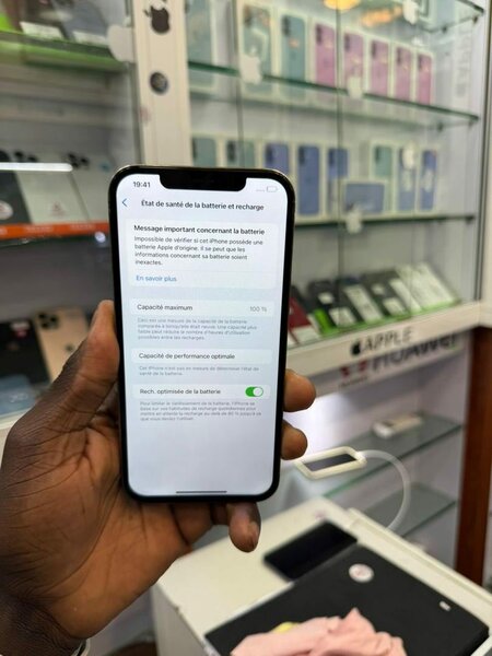 iPhone 12 simple