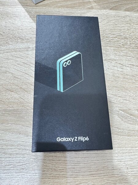 Samsung Galaxy Z Flip 6