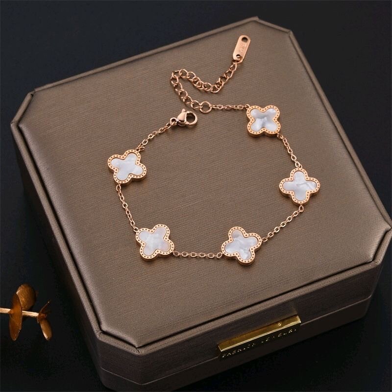 Leaf clover Bracelets