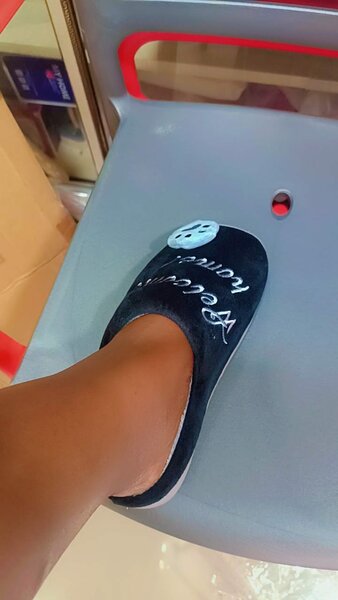 Chaussons d'intérieur confortables et doux