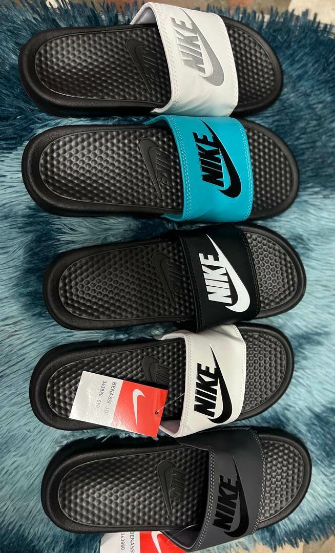 Claquette nike