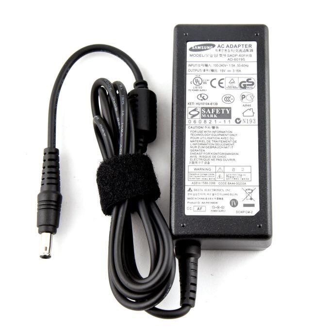 Chargeur SAMSUNG Pc portable + Câble.